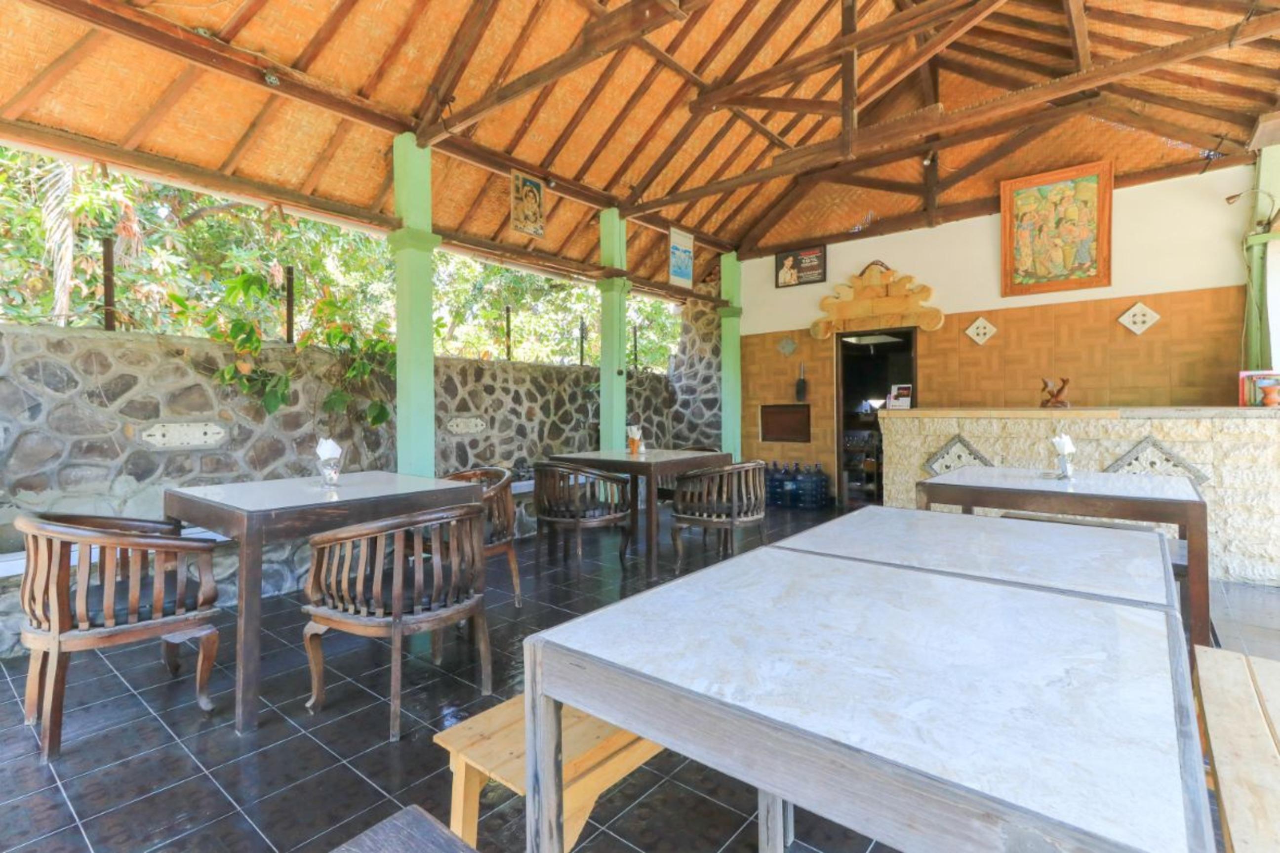 Hotel Tara Bar & Resto Air Sanih Kubutambahan  Exterior foto