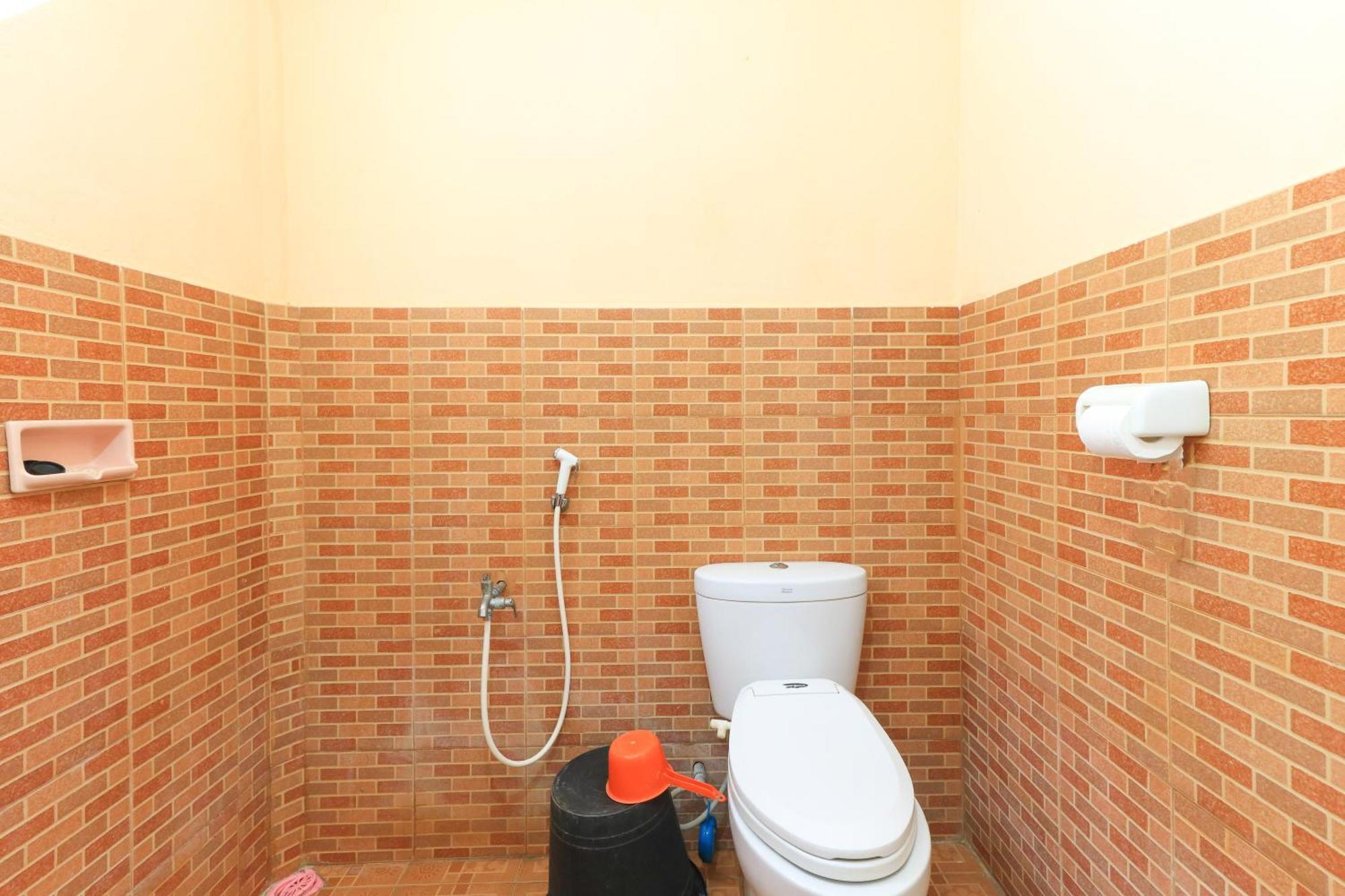 Hotel Tara Bar & Resto Air Sanih Kubutambahan  Zimmer foto